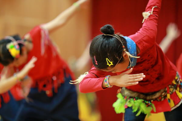 儀式などの踊り