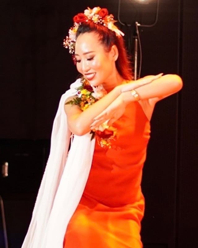 フラダンスタヒチアンダンス フラガール 2009 タヒチアンダンス Tahitian Dance 小林苑未さん