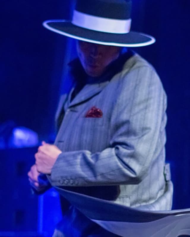 KIN | NOAダンスアカデミーワッキングダンス（WAACKING）インストラクター