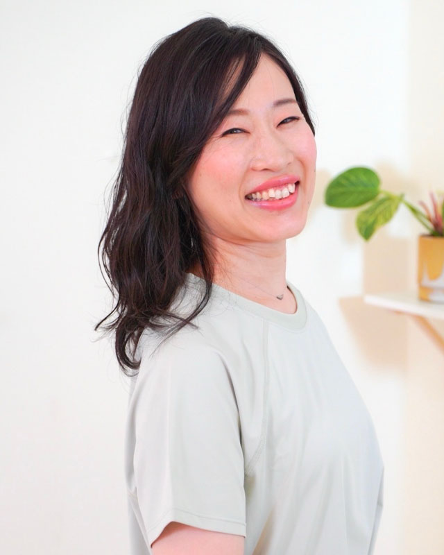 ヨガ教室ノア 石川佳奈先生