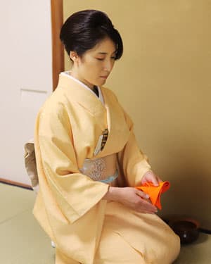 高島 奈都子 | NOA茶道教室講師