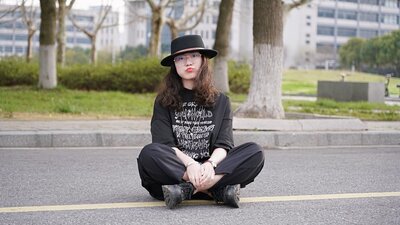 あぐらが苦手な人必見！できない原因とやり方をご紹介！｜NOA ONLINE【Yoga】