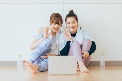 ライブ感覚で学べる！オンラインダンスレッスンの新常識 ｜NOA ONLINE