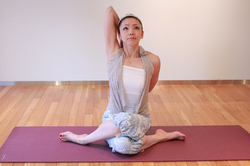 牛の顔のポーズ