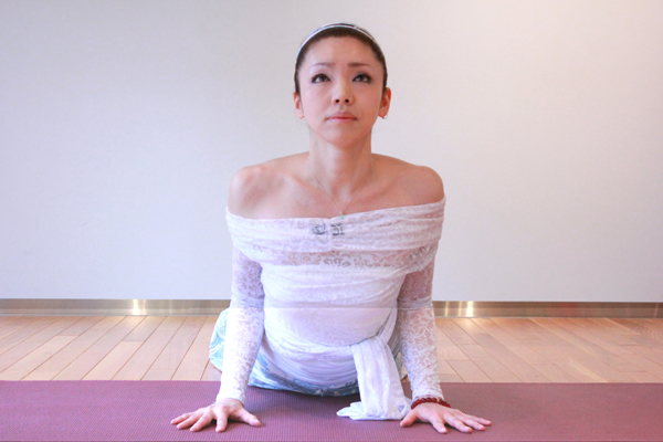 コブラのポーズ